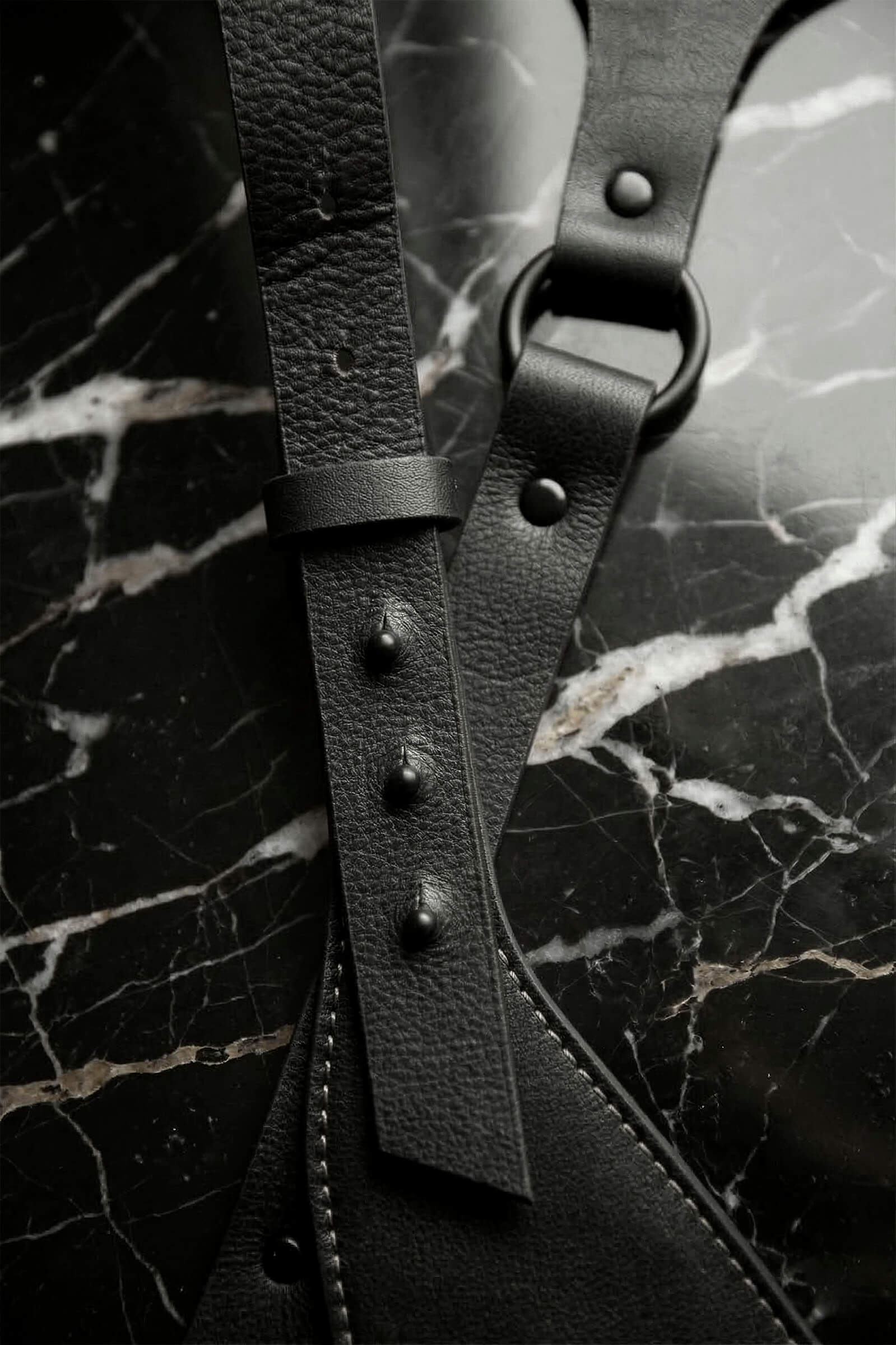 Monkey adjustable strap detail